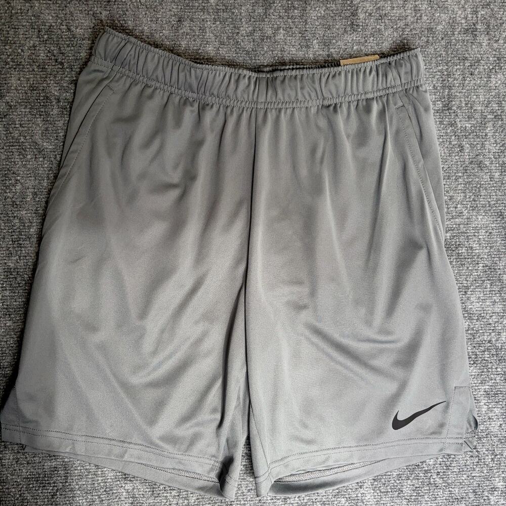 NWT Nike Dri-FIT Epic Knit 8" Training Shorts Men's M Gray NWT DM5942-084
